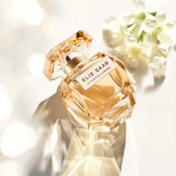 Le Parfum Lumiere><noscript><img width=